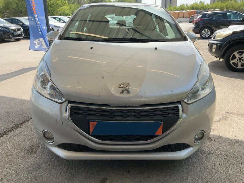 Peugeot 208 1.6 Allure 2015 – снимка 14