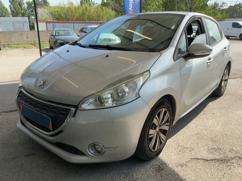 Peugeot 208 1.6 Allure 2015 – снимка 2
