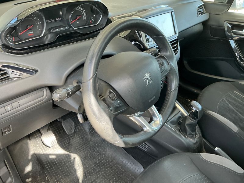 Peugeot 208 1.6 Allure 2015 – снимка 26