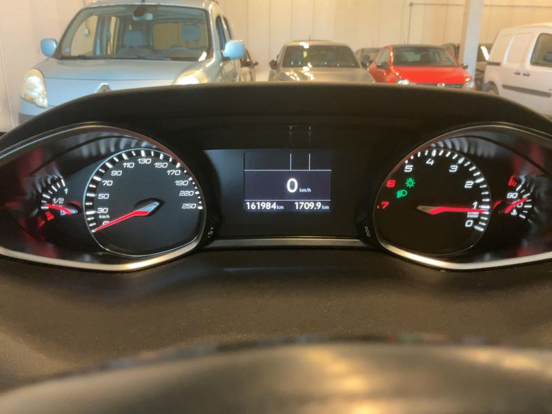 Peugeot 308 1.2 PureTech Tech Edition 2018 – снимка 19