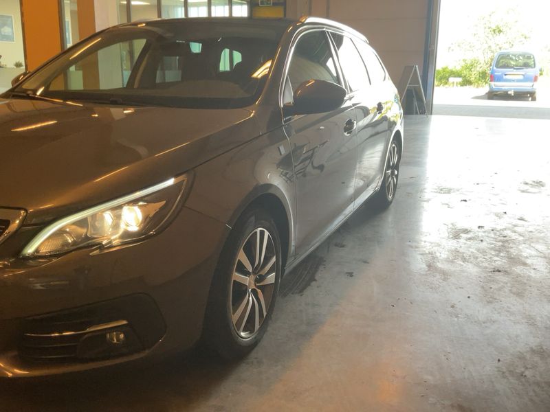 Peugeot 308 1.2 PureTech Tech Edition 2018 – снимка 2