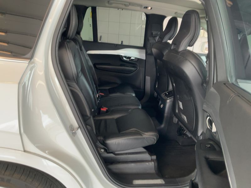 Volvo XC90 2.0 T8 Plug-in Hybrid Momentum AWD 2019 – снимка 19