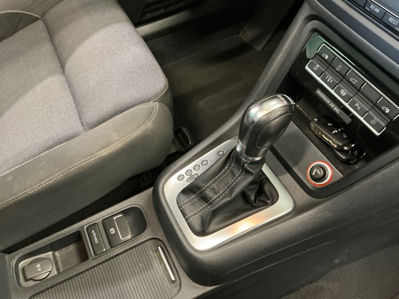 Volkswagen Sharan 2.0 TDI Style BlueMotion Tech 2011 – снимка 26