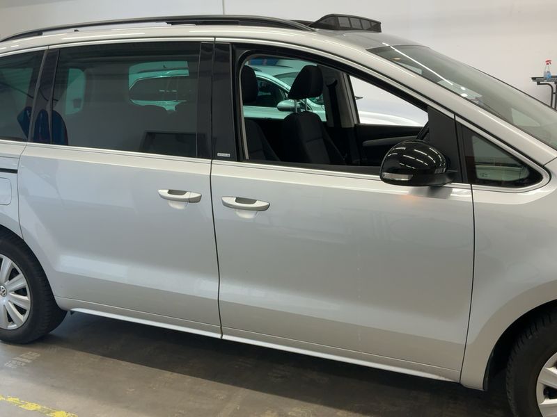 Volkswagen Sharan 2.0 TDI Style BlueMotion Tech 2011 – снимка 10