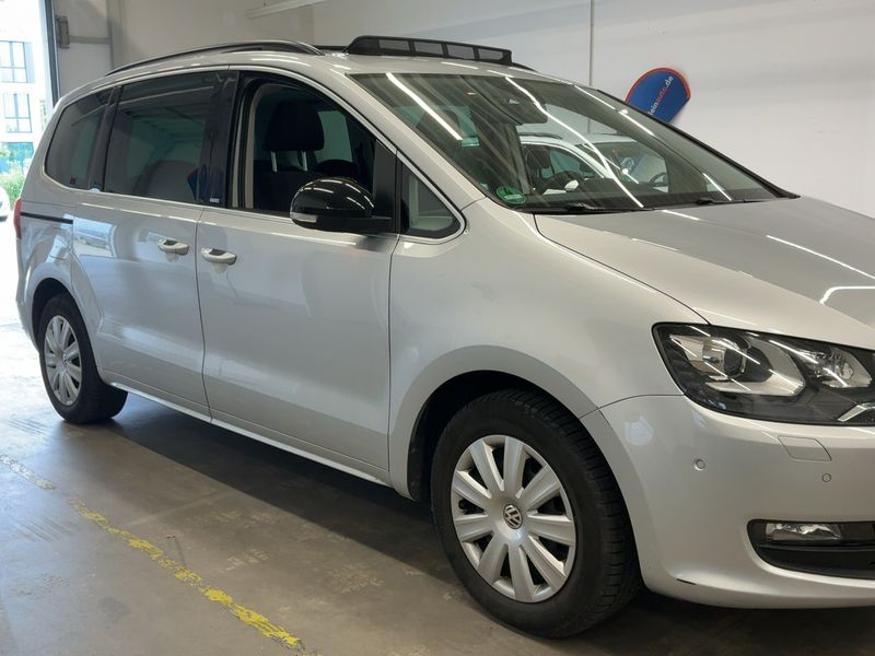 Volkswagen Sharan 2.0 TDI Style BlueMotion Tech 2011 – снимка 12