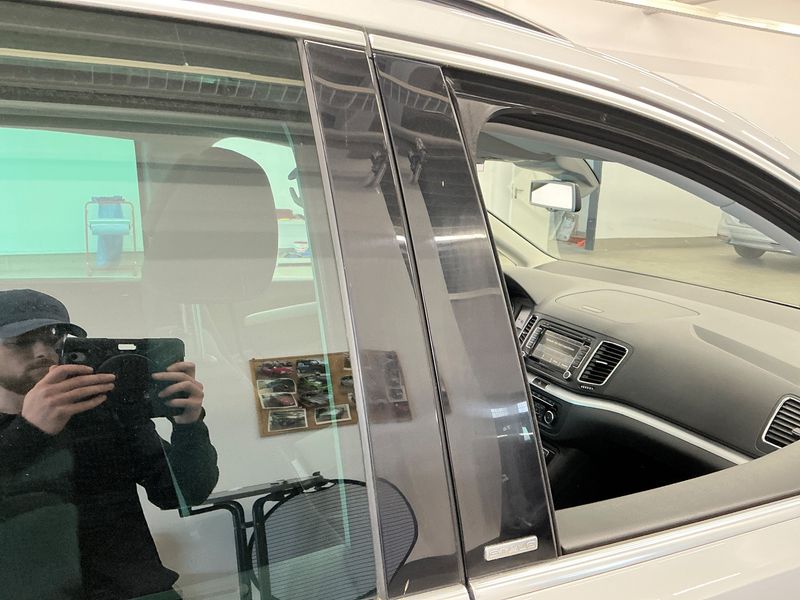 Volkswagen Sharan 2.0 TDI Style BlueMotion Tech 2011 – снимка 23