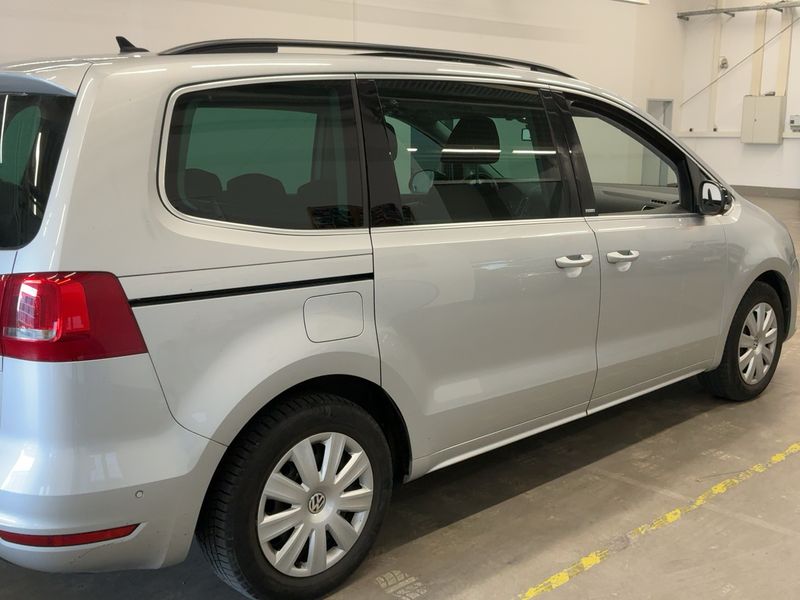 Volkswagen Sharan 2.0 TDI Style BlueMotion Tech 2011 – снимка 8