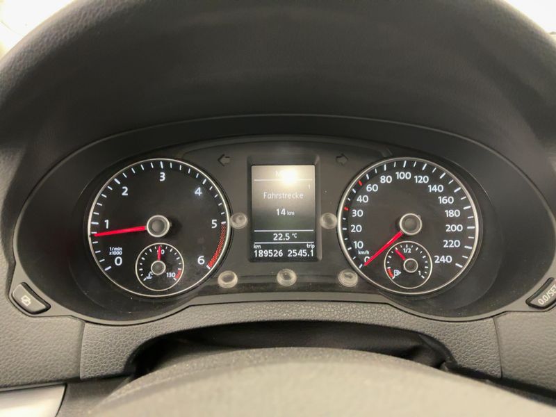 Volkswagen Sharan 2.0 TDI Style BlueMotion Tech 2011 – снимка 19