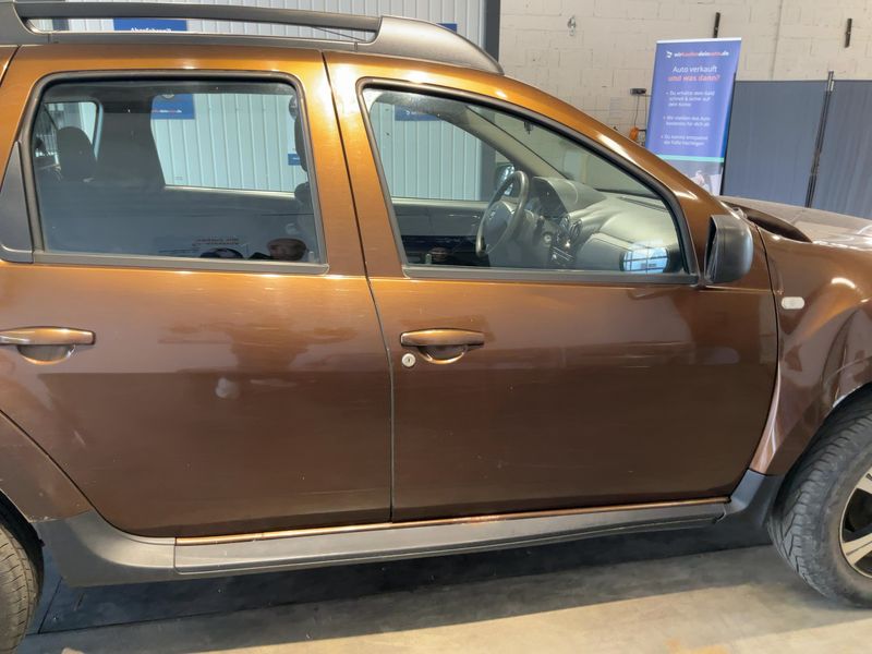 Dacia Duster 1.6 Laureate 4x4 2011 – снимка 10
