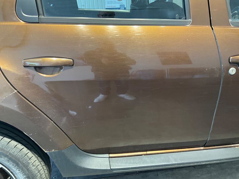 Dacia Duster 1.6 Laureate 4x4 2011 – снимка 27