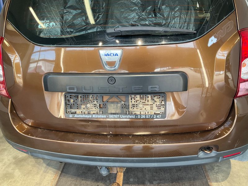 Dacia Duster 1.6 Laureate 4x4 2011 – снимка 40