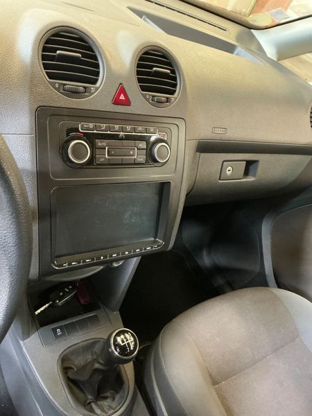 Volkswagen Caddy 1.6 TDI Maxi Trendline 2011 – снимка 29