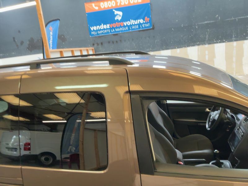 Volkswagen Caddy 1.6 TDI Maxi Trendline 2011 – снимка 13