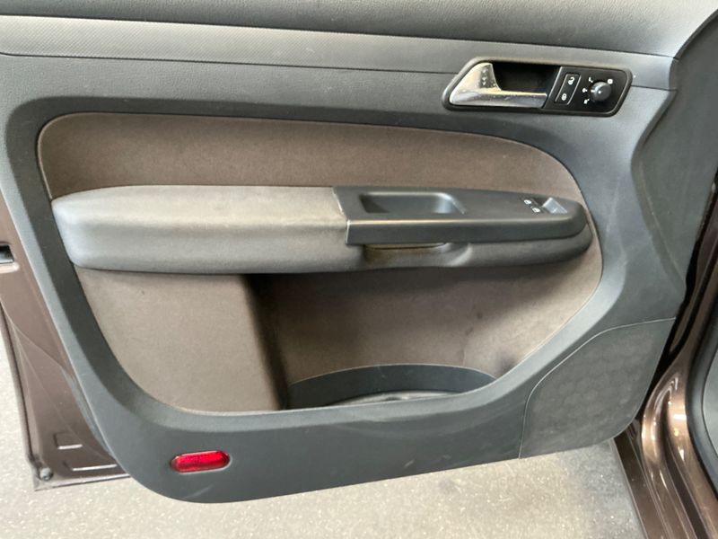 Volkswagen Caddy 1.6 TDI Maxi Trendline 2011 – снимка 25