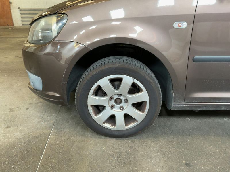 Volkswagen Caddy 1.6 TDI Maxi Trendline 2011 – снимка 3