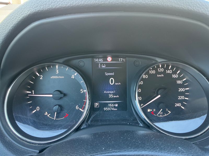 Nissan Qashqai 1.6 dCi Acenta 2014 – снимка 19