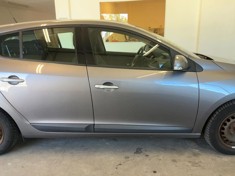 Renault Megane 1.6 Dynamique 2009 – снимка 10