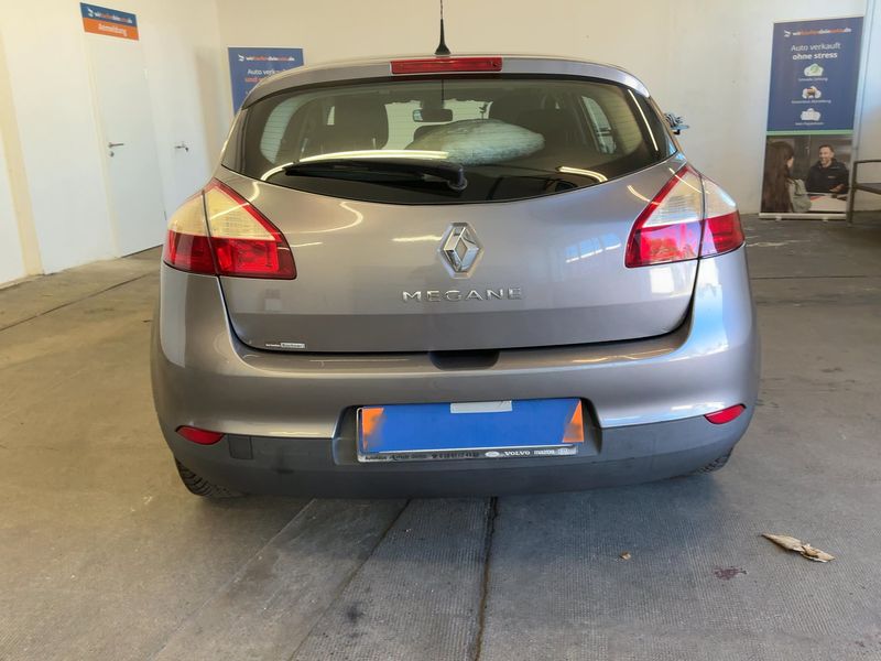 Renault Megane 1.6 Dynamique 2009 – снимка 7