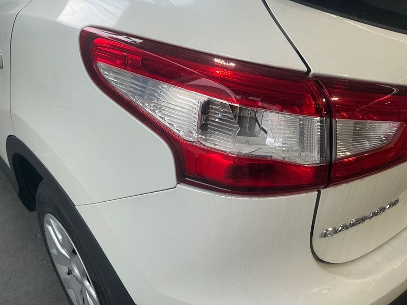 Nissan Qashqai 1.2 Acenta 2016 – снимка 22