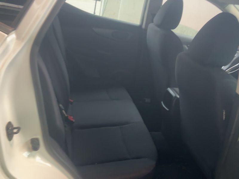 Nissan Qashqai 1.2 Acenta 2016 – снимка 19