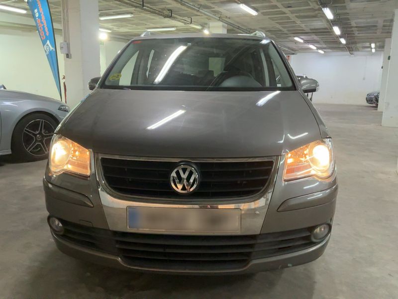 Volkswagen Touran 2.0 TDI Trendline 2009 – снимка 14