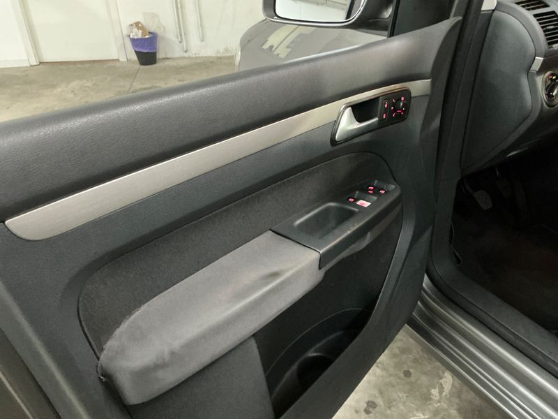 Volkswagen Touran 2.0 TDI Trendline 2009 – снимка 27