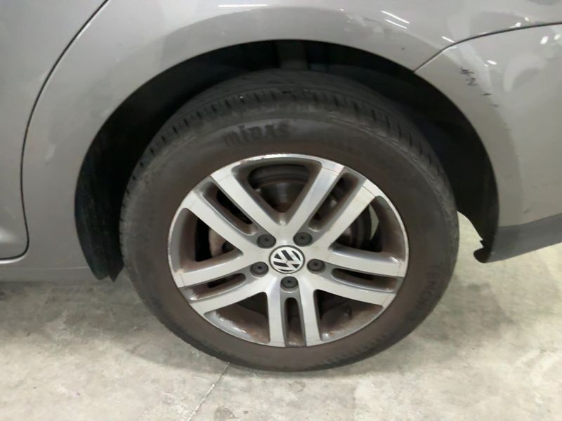 Volkswagen Touran 2.0 TDI Trendline 2009 – снимка 5