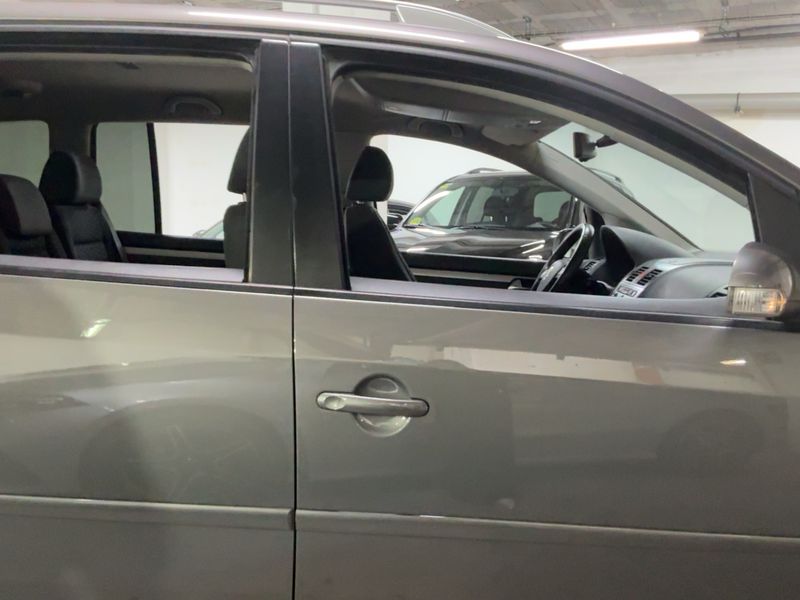 Volkswagen Touran 2.0 TDI Trendline 2009 – снимка 10