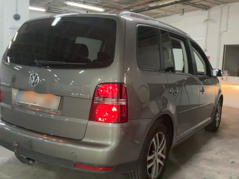 Volkswagen Touran 2.0 TDI Trendline 2009 – снимка 8