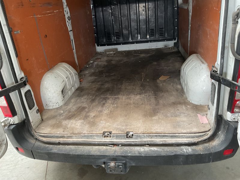 Nissan NV400 2.3 dCi L2H2 3,3t PRO 2016 – снимка 38