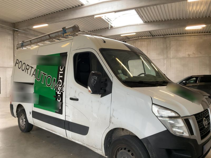 Nissan NV400 2.3 dCi L2H2 3,3t PRO 2016 – снимка 12