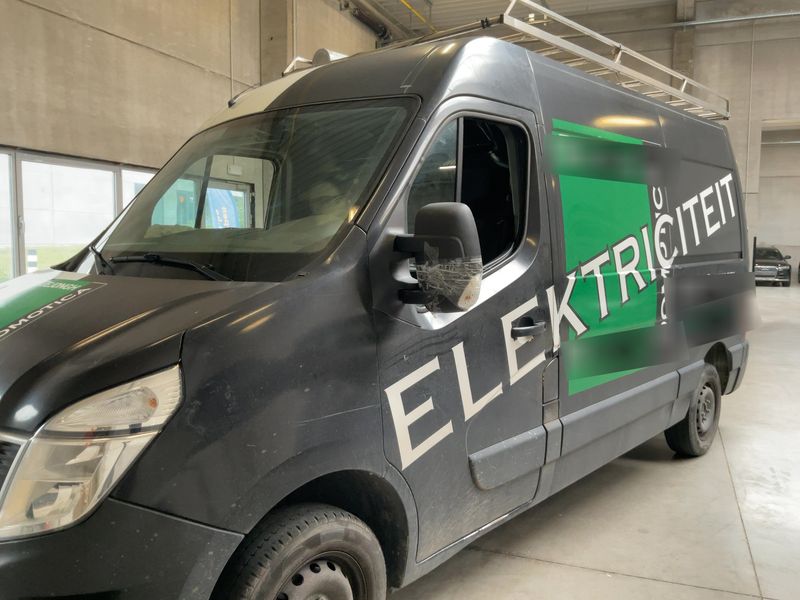 Nissan NV400 2.3 dCi L2H2 3,3t PRO 2016 – снимка 2