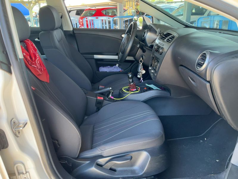 Seat Leon 1.6 TDI Style Copa 2012 – снимка 16