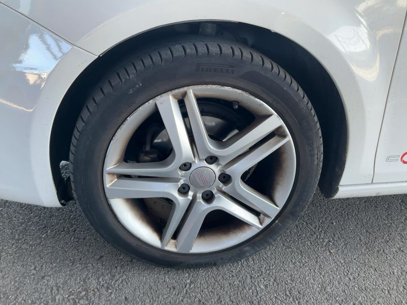 Seat Leon 1.6 TDI Style Copa 2012 – снимка 3