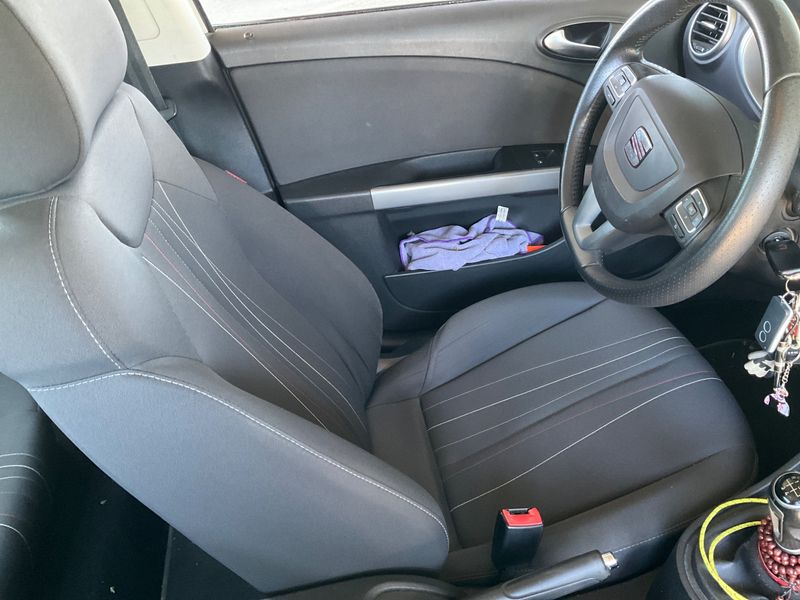 Seat Leon 1.6 TDI Style Copa 2012 – снимка 23