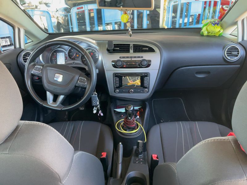 Seat Leon 1.6 TDI Style Copa 2012 – снимка 17