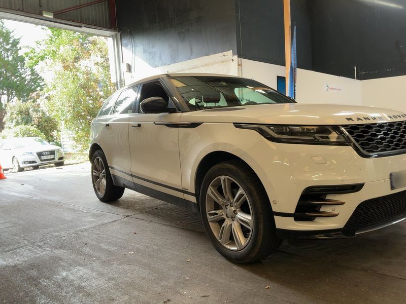 Land Rover Range Rover Velar 2.0 Diesel SE R-Dynamic 2019 – снимка 12