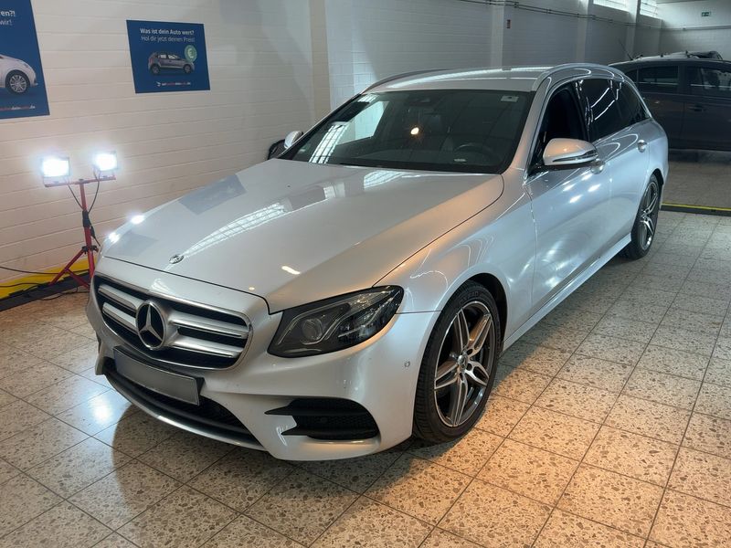 Mercedes-Benz E-Klasse E 220 d AMG Line 2017 – снимка 1