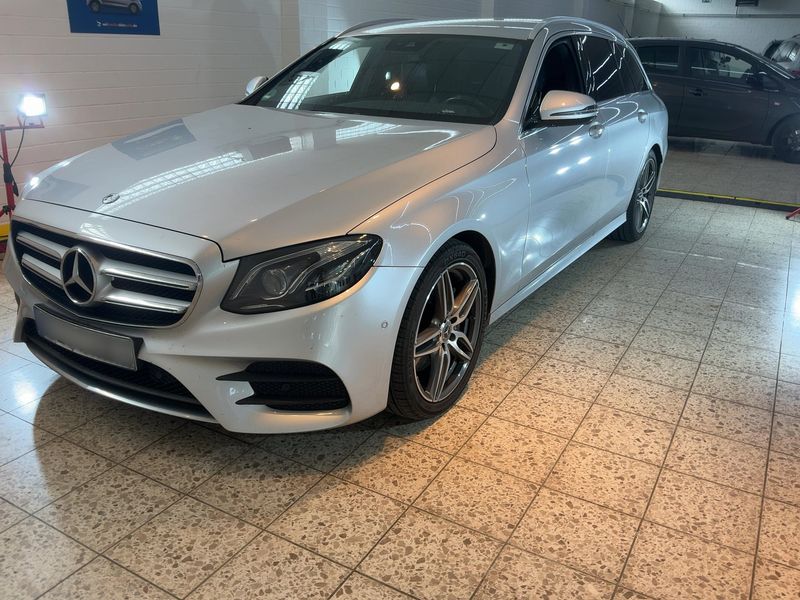 Mercedes-Benz E-Klasse E 220 d AMG Line 2017 – снимка 2