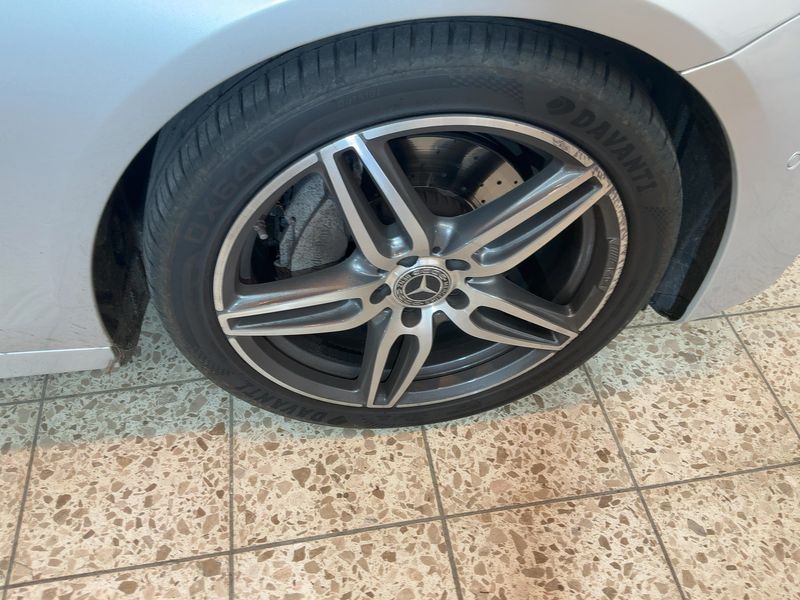 Mercedes-Benz E-Klasse E 220 d AMG Line 2017 – снимка 11
