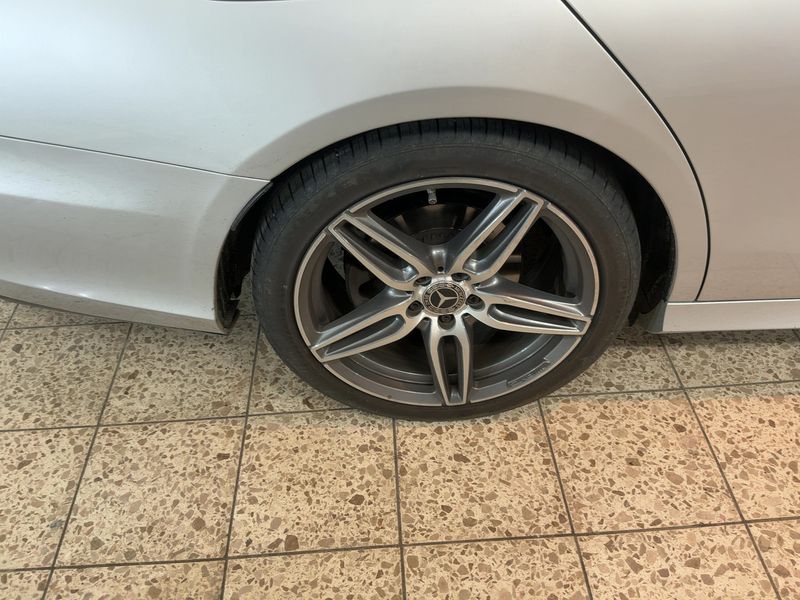Mercedes-Benz E-Klasse E 220 d AMG Line 2017 – снимка 9