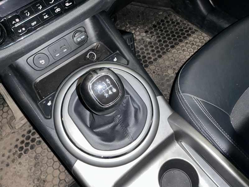 Kia Sportage 2.0 CRDi Spirit 4WD 2014 – снимка 22