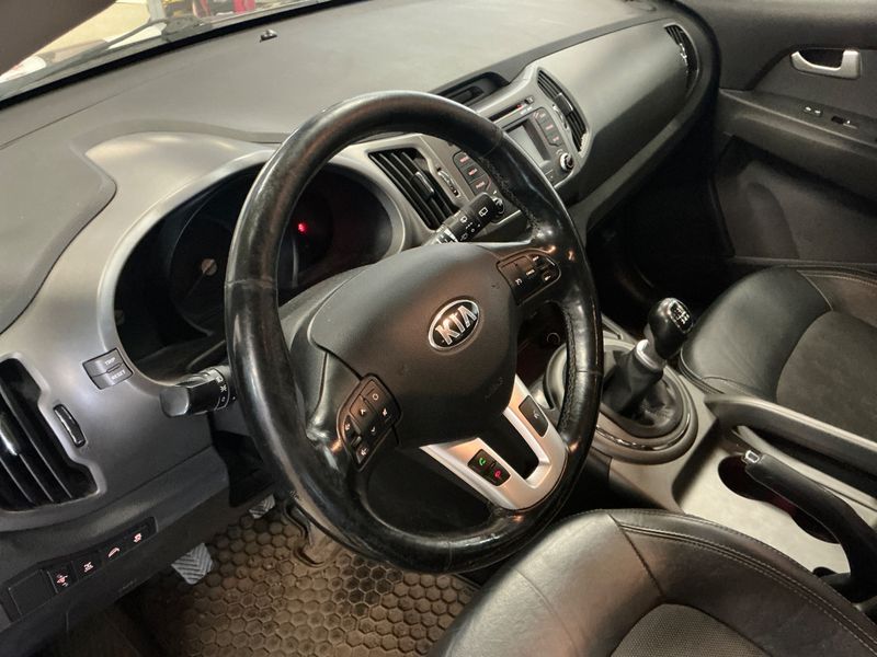 Kia Sportage 2.0 CRDi Spirit 4WD 2014 – снимка 23