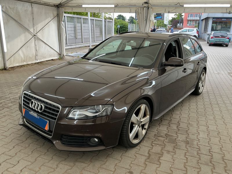 Audi A4 2.0 TFSI E85 Attraction 2010 – снимка 1