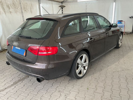 Audi A4 2.0 TFSI E85 Attraction 2010 – снимка 2