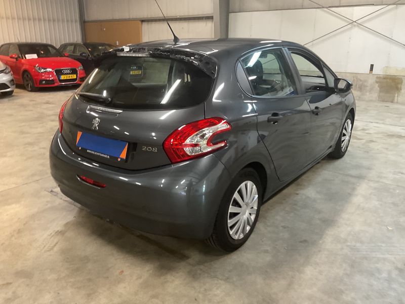 Peugeot 208 1.0 VTi Access 2013 – снимка 2