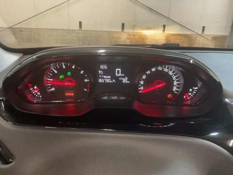 Peugeot 208 1.0 VTi Access 2013 – снимка 4