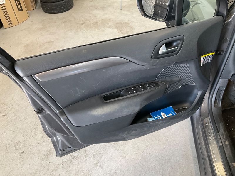 Citroen C4 2.0 Blue-HDi Shine 2016 – снимка на щета