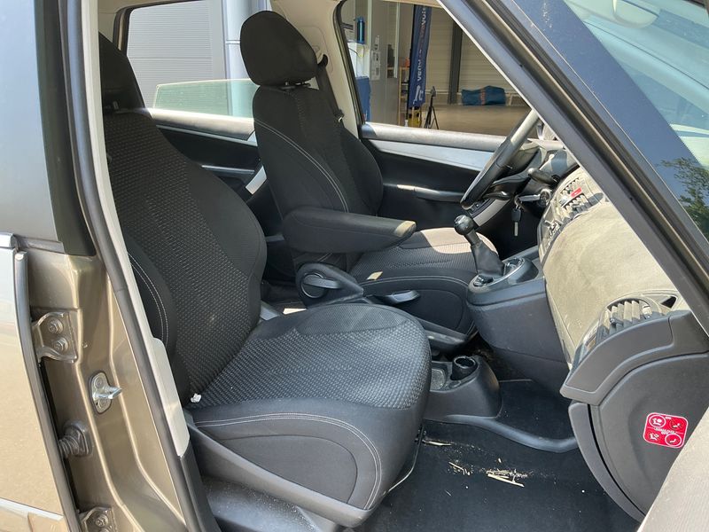 Citroen C4 Picasso 1.6 HDi Millenium 2010 – снимка 3