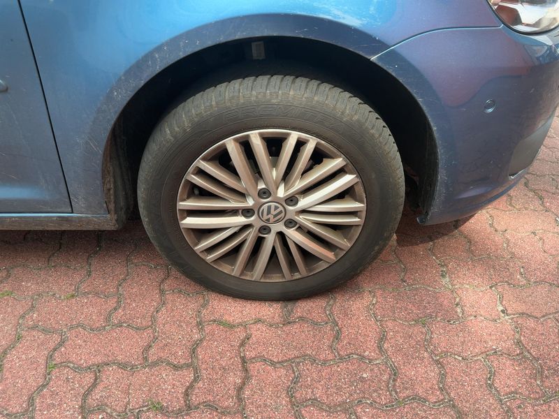 Volkswagen Touran 1.6 TDI Cup BlueMotion Tech 2014 – снимка 11